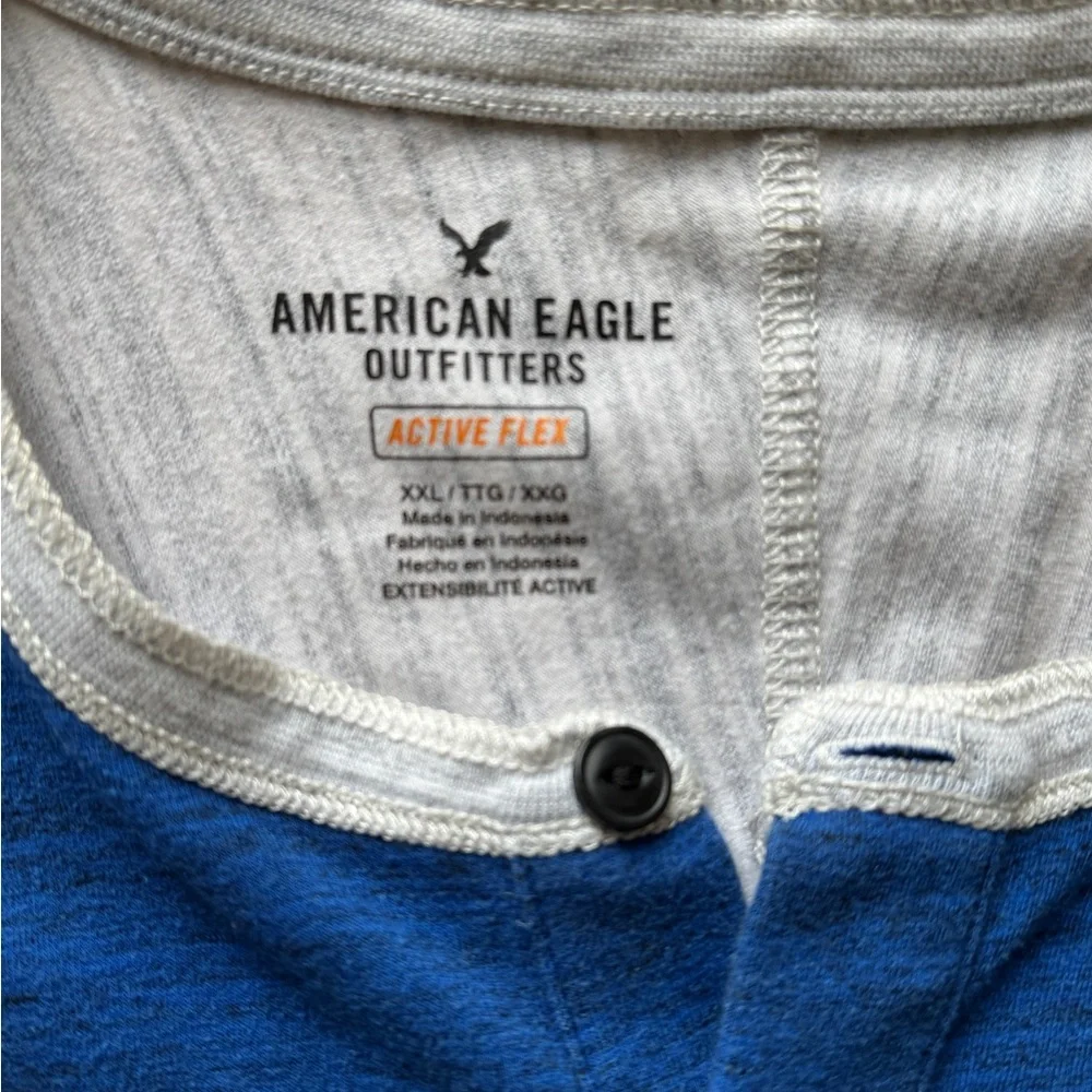 American Eagle Men Shirt Small Blue Cotton Blend Short Sleeve 1/4 Button Tee - Picture 2 of 2